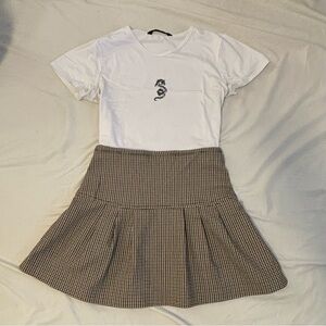 Preppy Girl Set💅🏻🍂 | Plaid mini skirt + white graphic crop set | Size L